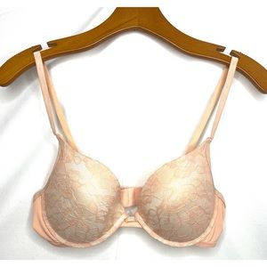 Jessica Simpson Nude bra brassiere with floral mesh detail in a size 36C